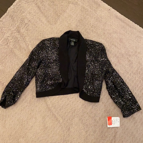 Short jacket… - Picture 1 of 3